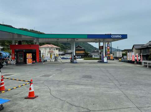 ガソリンスタンド 塗装
